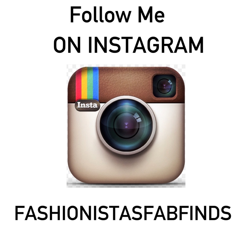 I AM LIVE Thursday SATURDAY 9 pm est LIVE SELLING clothes shoes bags ALL STARTS - Picture 4 of 5